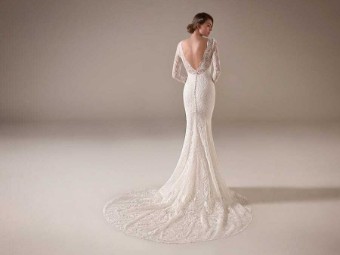 Pronovias DANICA #9 thumbnail